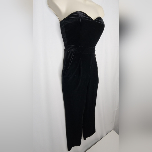 NEW‼️Express Black Velvet Strapless Jumpsuit 00 - Picture 4 of 6